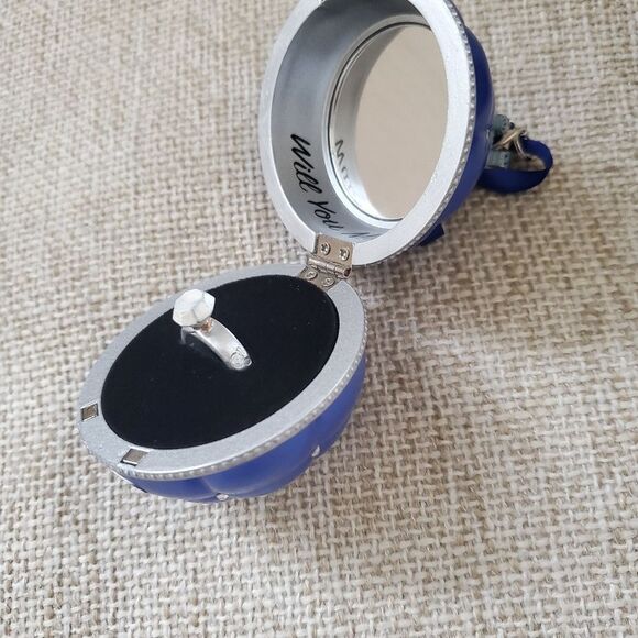 Disney Sleeping Beauty Castle Engagement Ring Holder Ornament - Picture 16 of 16